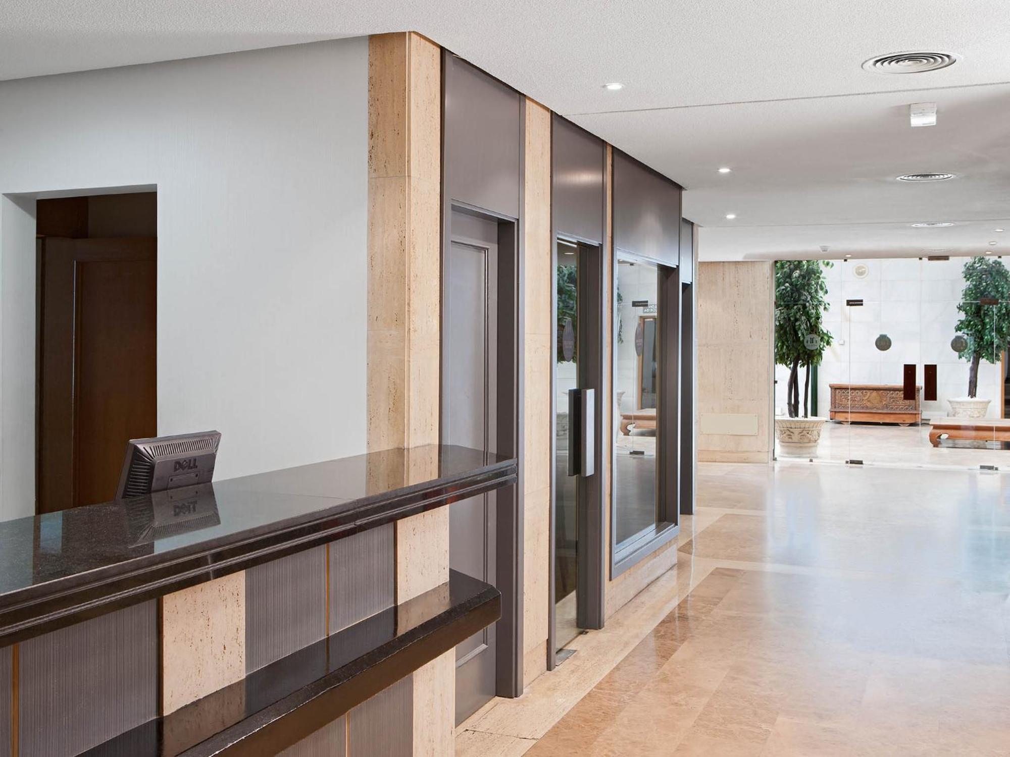Apartamentos Th Las Rozas Zewnętrze zdjęcie