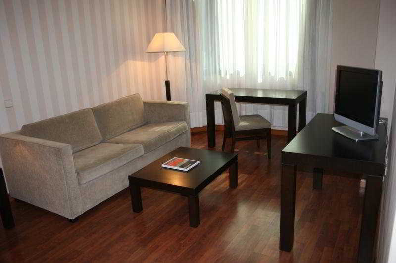 Apartamentos Th Las Rozas Zewnętrze zdjęcie