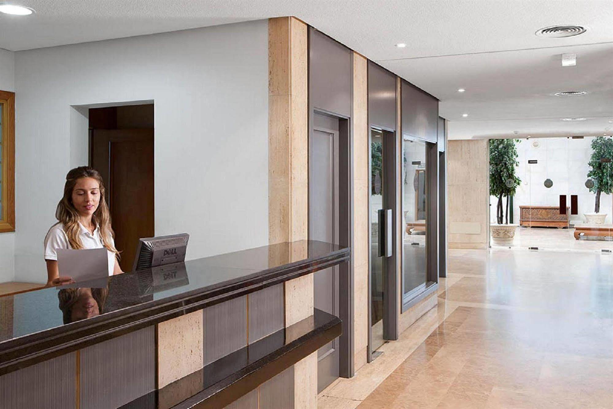 Apartamentos Th Las Rozas Zewnętrze zdjęcie